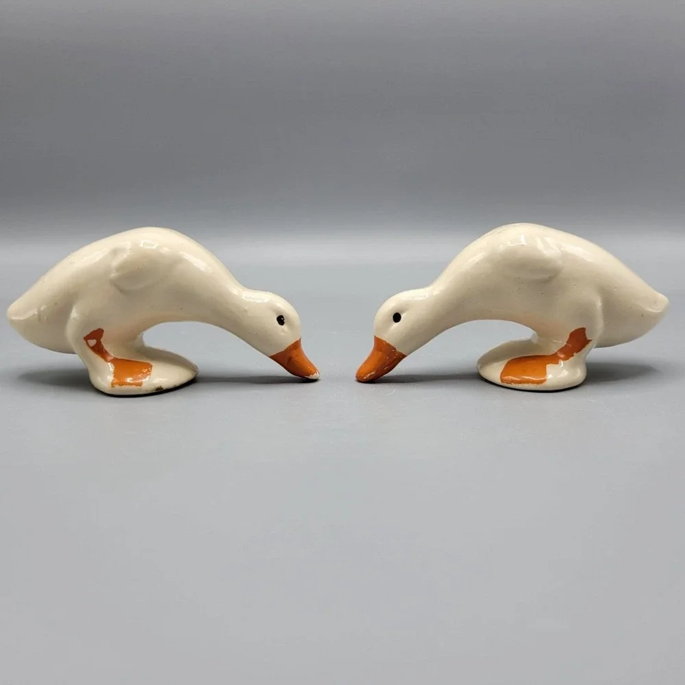 Pair Of Vintage Ceramic Duck Figurines With Orange Beaks & Feet 2